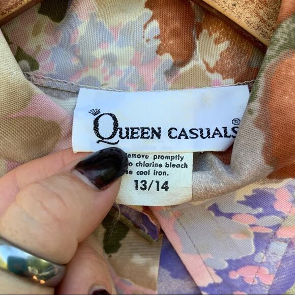 Vintage 70s Queen Casuals floral sleeveless blouse and button down shirt set - Picture 8 of 9